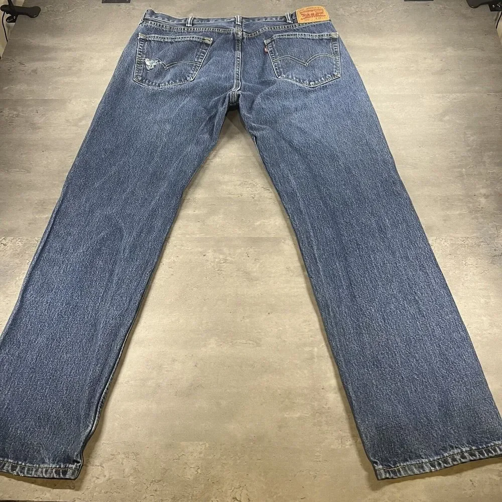 Levi's 505 Blue Jeans 38x34 Fit 38x33 Faded Denim Regular‎ Straight Fit Medium